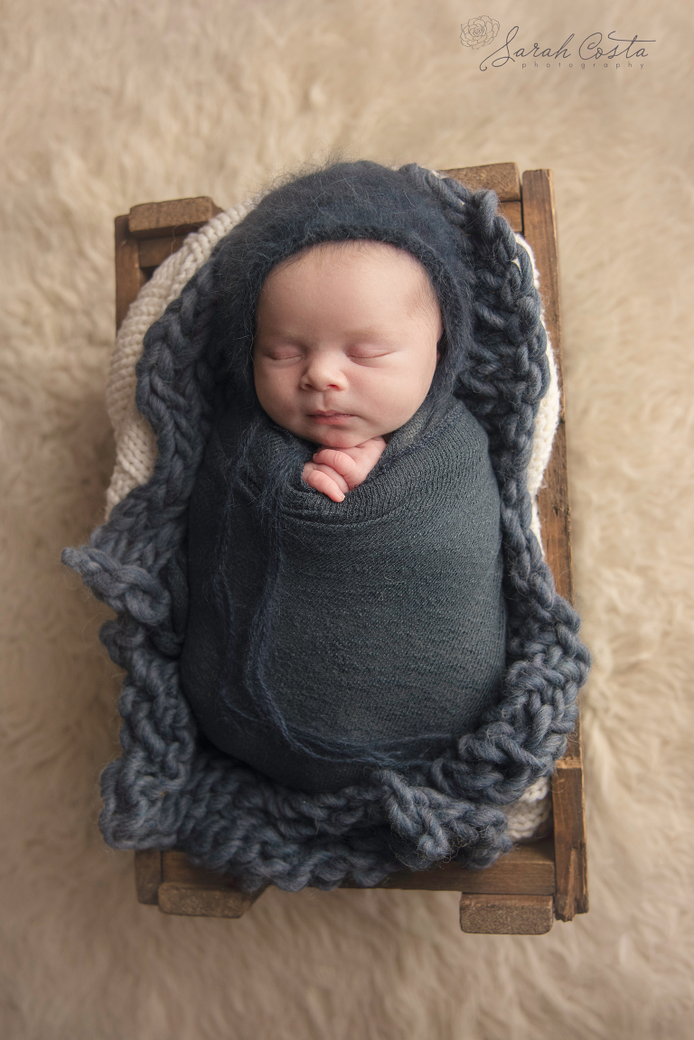 Portland newborn photographer.jpg