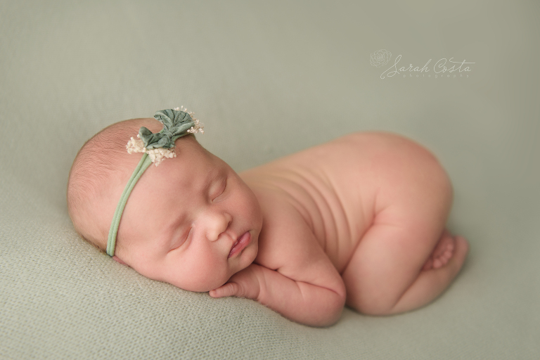 newborn baby pictures Ridgefield Wa.jpg